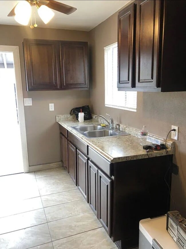 Foto del edificio - Coming Soon!