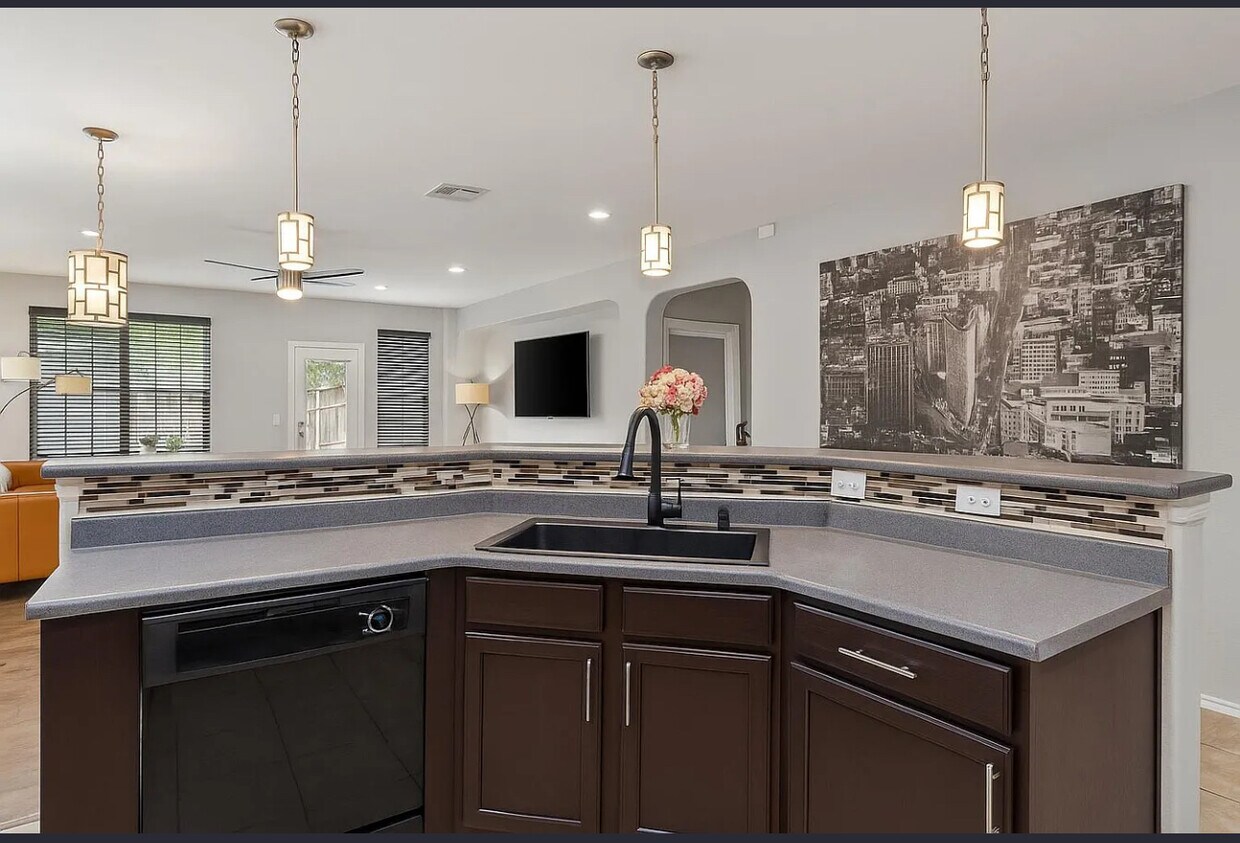 Foto principal - 9132 Ipswich Bay Dr