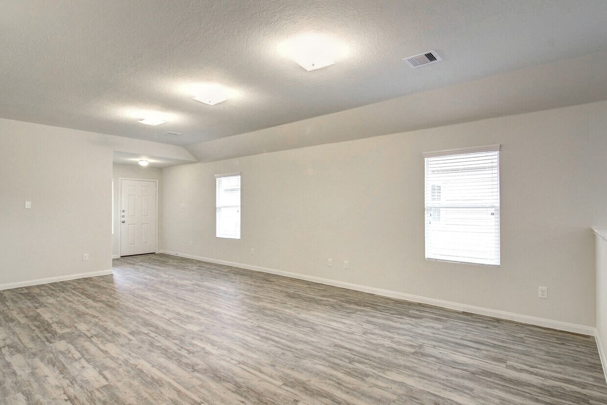 Foto principal - 12426 Dawn Terrace