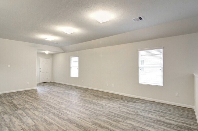 Building Photo - 5807 Dawn Light Cir