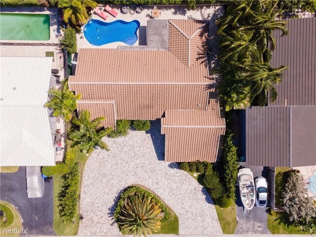 Foto del edificio - 3 br, 2 bath House - 1840 NE 57th St