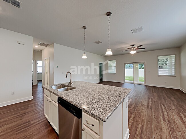 Foto del edificio - 2820 Wilder Meadows Ln