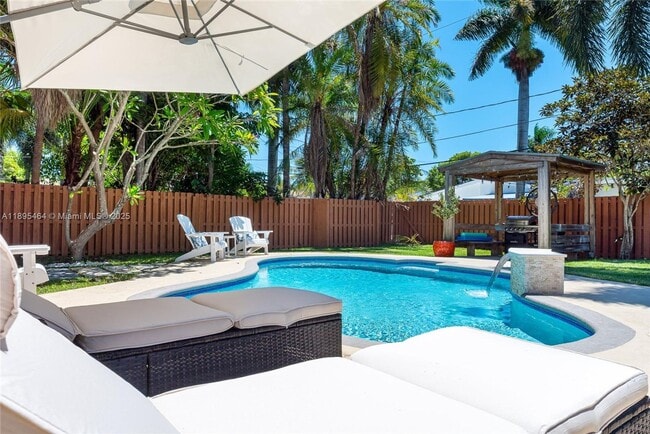 Building Photo - 1410 Mayo St