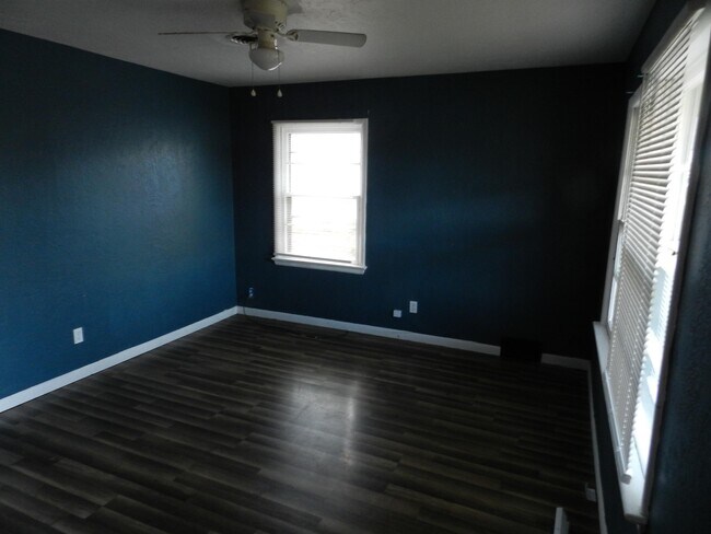Foto del edificio - 2811 NW 21st Pl