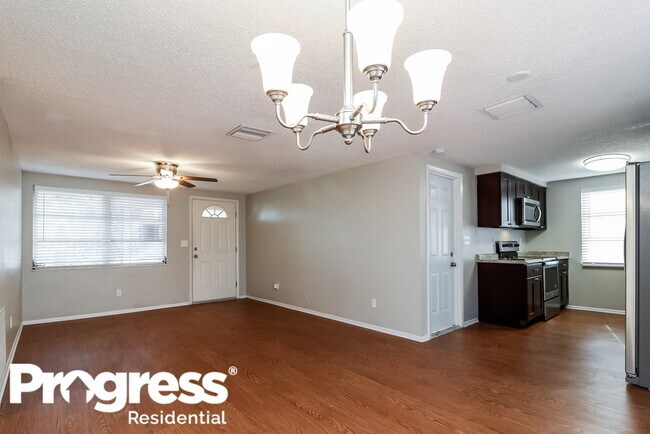 Building Photo - 3447 Wilson Dr