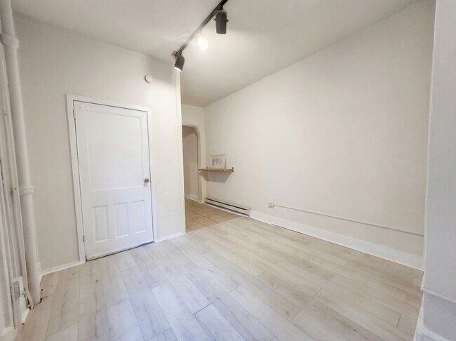 Foto del edificio - 304 E King St