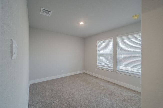 Building Photo - 4-BEDROOM NEW CONSTRUCTION IN RIVERSTONE