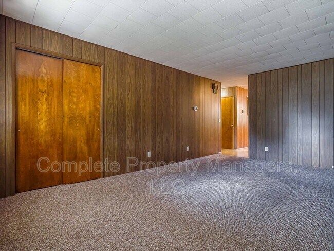 Foto del edificio - 110 S 4th Ave W