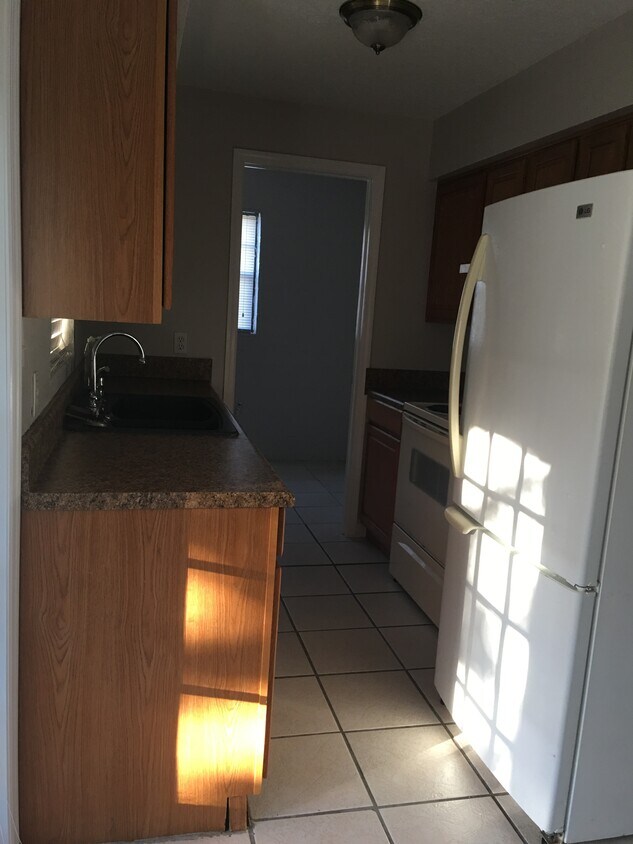 Primary Photo - 2539 Stratford Dr