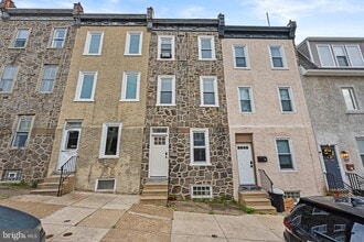 Building Photo - 131 Vassar St