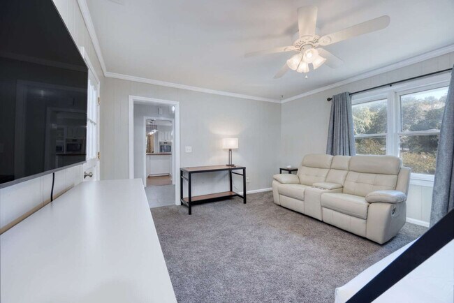 Building Photo - 6280 Charing Dr