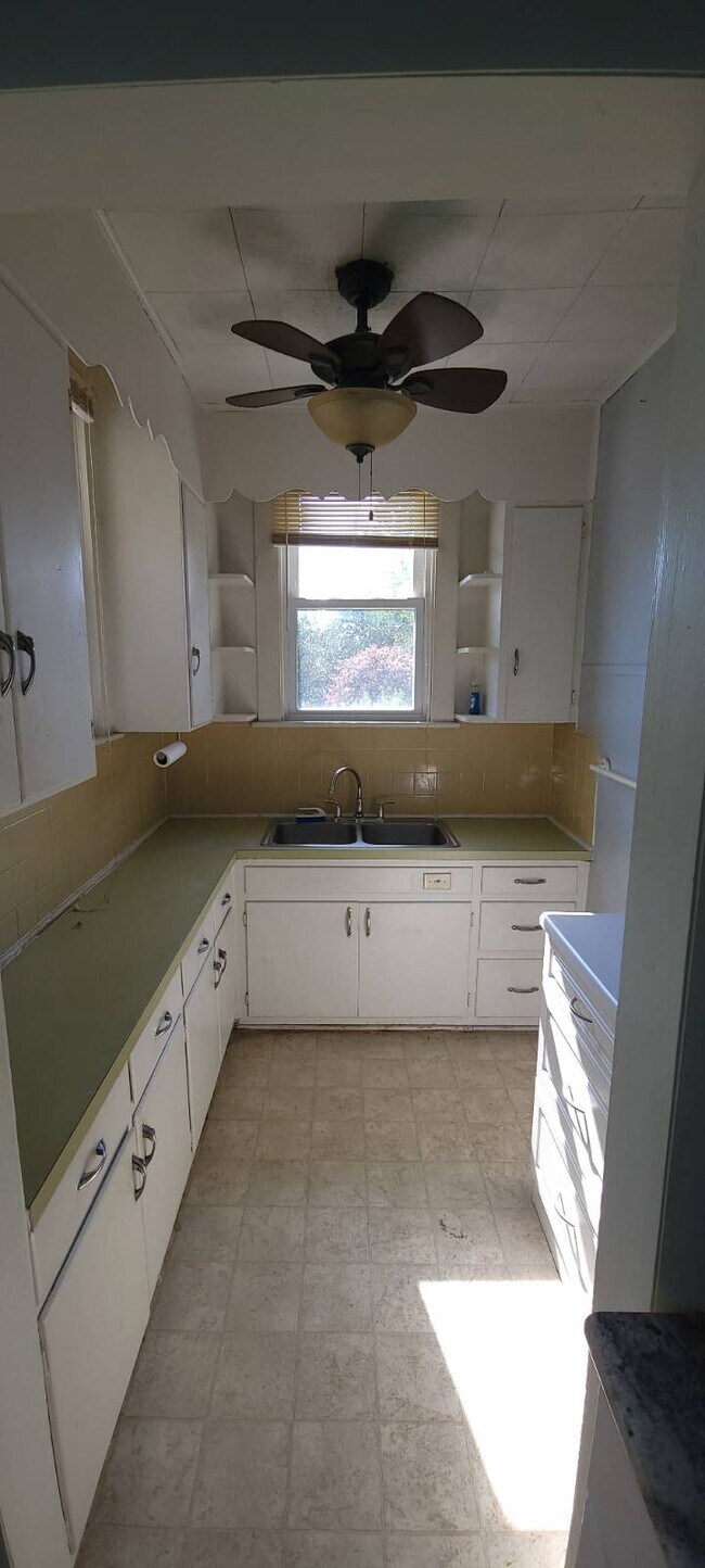 Foto del edificio - 1029 10th St