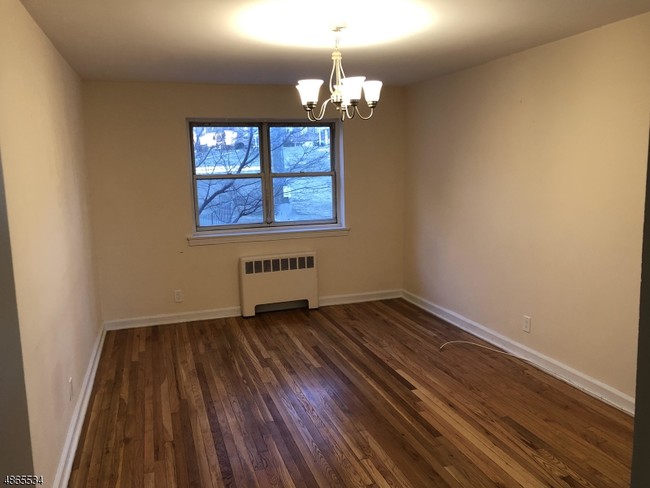 Building Photo - 1495 Terrace Cir