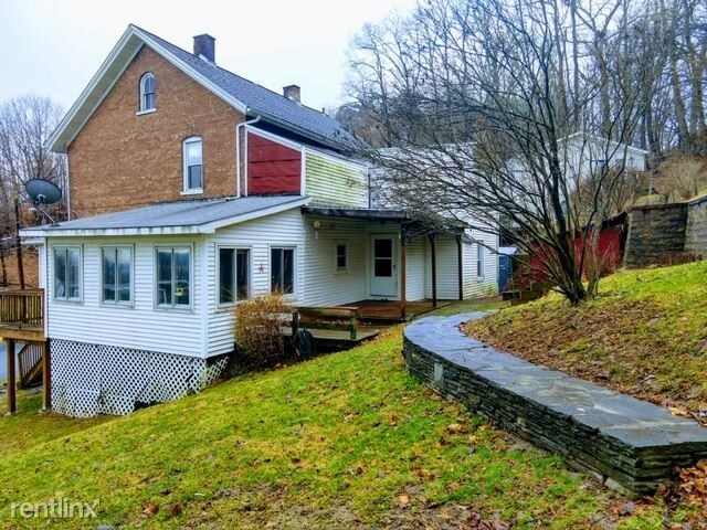 Primary Photo - 2 br, 1 bath Apartment - 30 Willow St