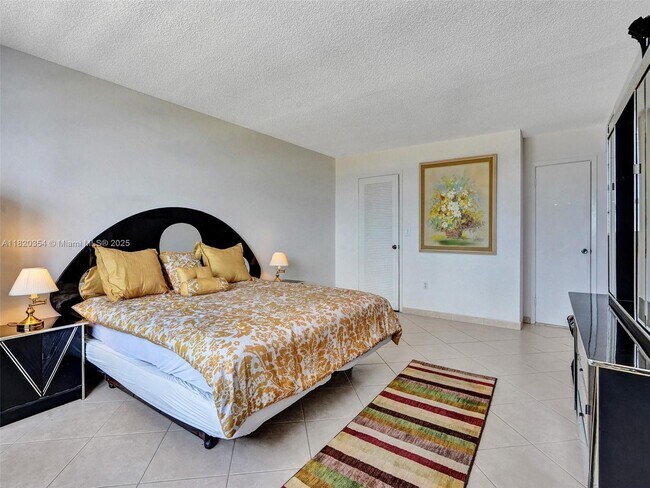 Foto del edificio - 1833 S Ocean Dr