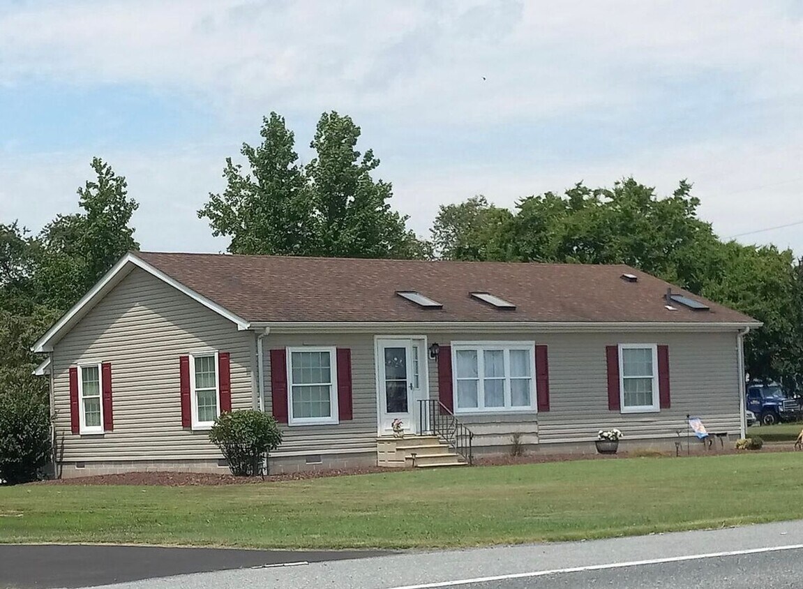 Foto principal - Single story home just outside of Milton