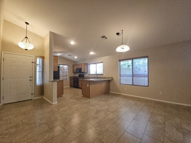 Foto del edificio - 2569 E Silversmith Trail