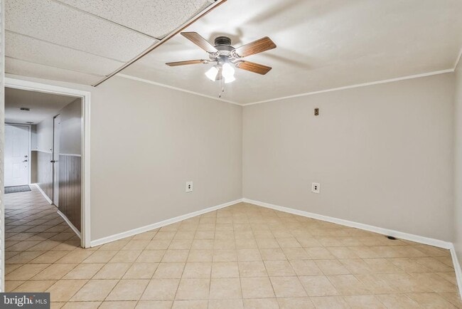 Building Photo - 127 Sutcliffe Ln