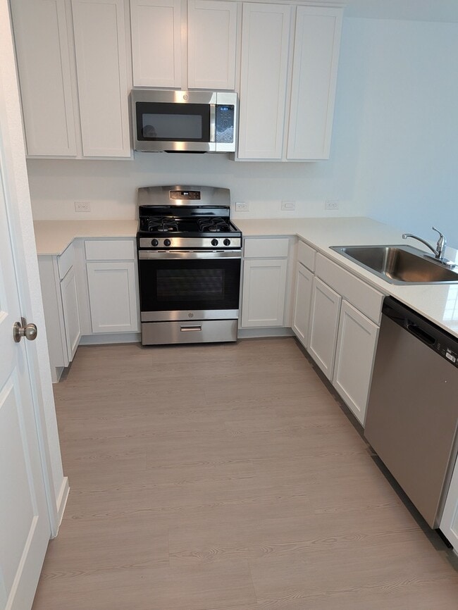 Building Photo - 6726 Marble Rdg