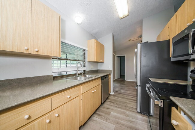 Building Photo - 3116 50th Ave Dr E