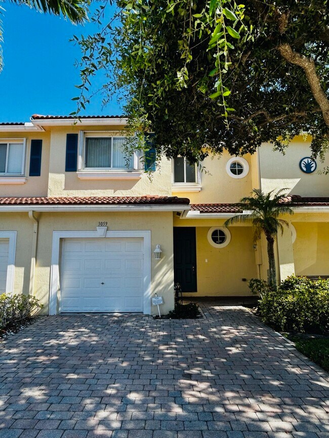 Foto del edificio - 3059 N Evergreen Cir