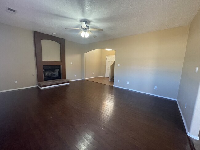 Foto del edificio - 5659 Bald Eagle Rd NW