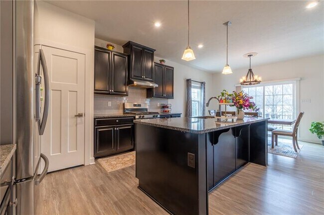 Foto del edificio - 466 Whitetail Mdws Trl