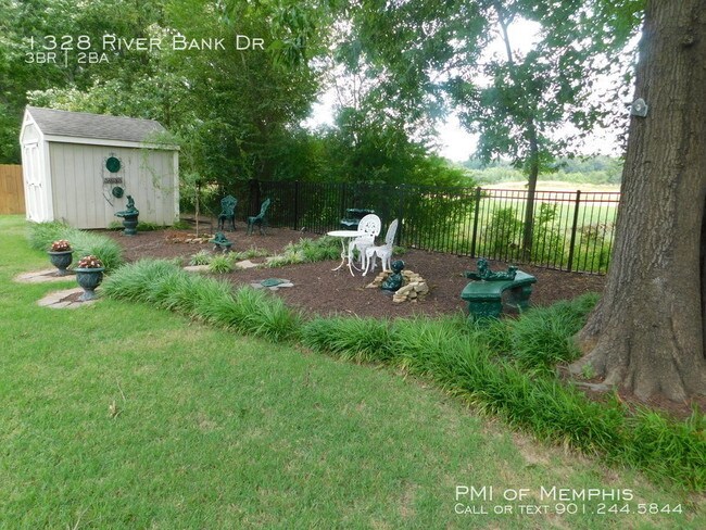 Foto del edificio - Collierville Living-Must See