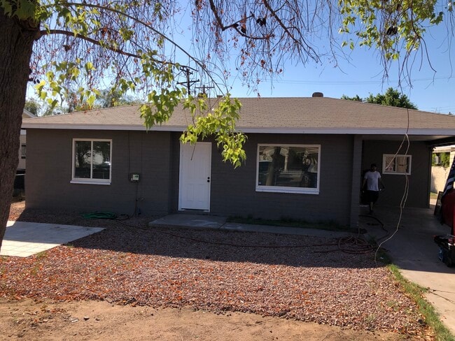 Building Photo - 2840 N 32nd Pl