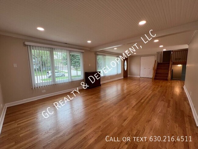 Foto del edificio - 933 Cornell Ln