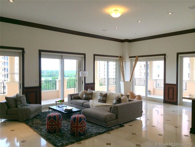 Foto del edificio - 13633 Deering Bay Dr