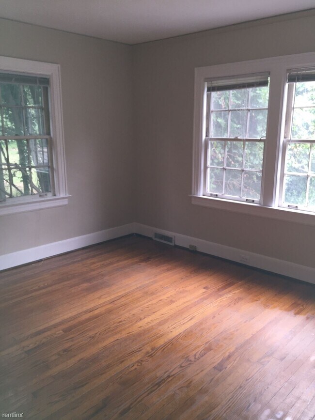 Foto del edificio - 4 br, 2 bath House - 1700 Walker Ave