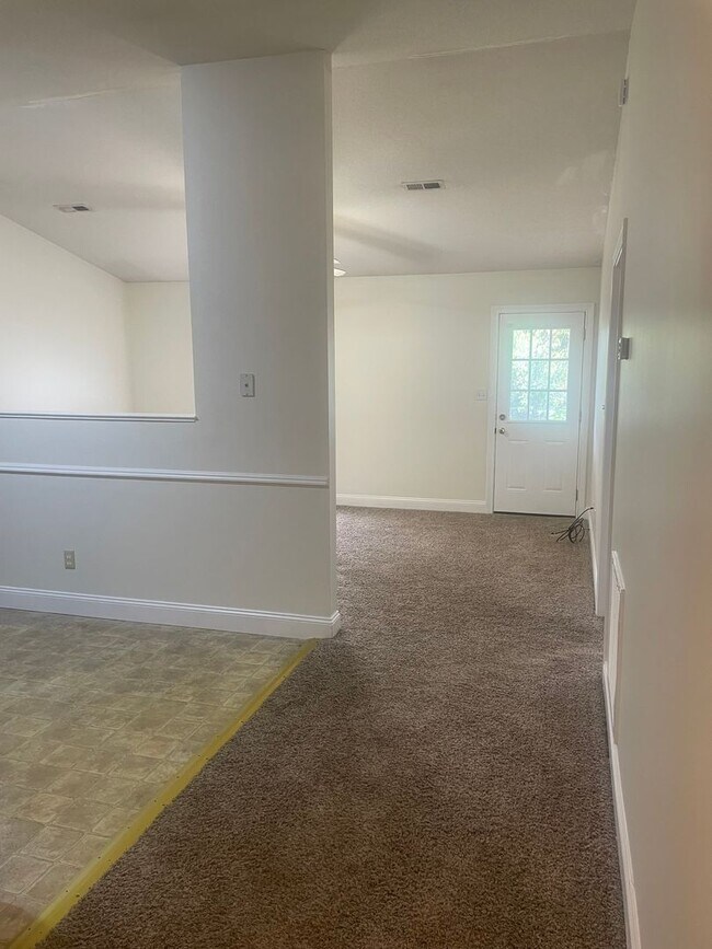 Foto del edificio - Knoxville 37912 - 2 bedroom, 2 bath condo ...