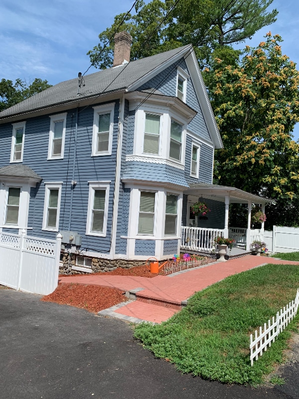 Building Photo - 135 Wellsville Ave