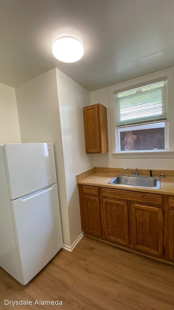 Building Photo - Studio, 1 bath House - 1416 9th Street #A