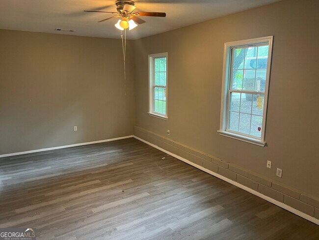 Foto del edificio - 1259 Pineglen Dr