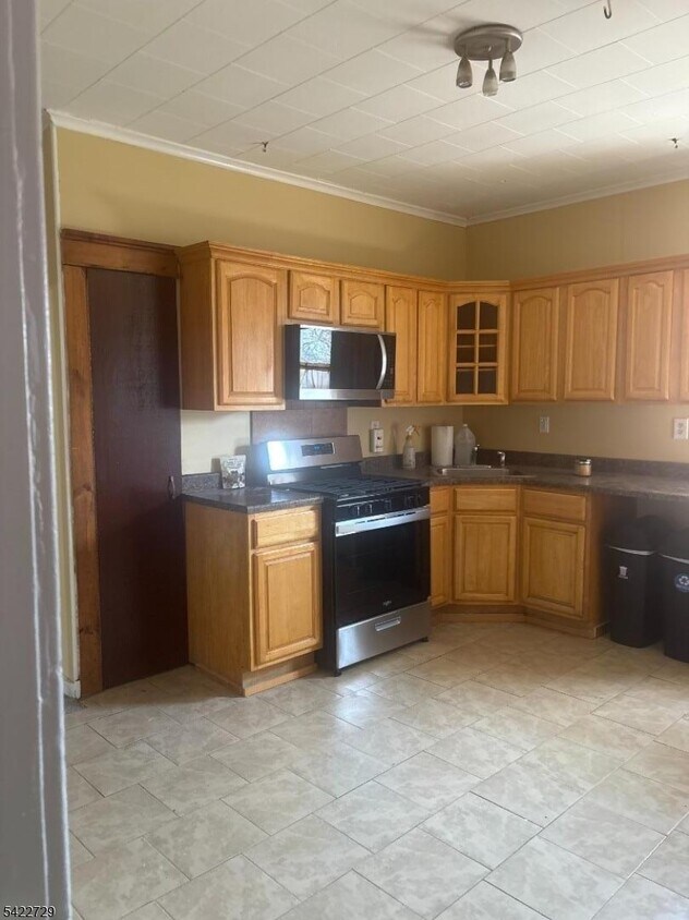 Foto del edificio - 1946 Barnett St