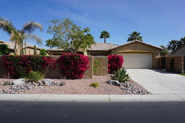 Building Photo - 83160 Shadow Hills Way