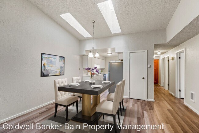 Building Photo - 3 br, 2 bath House - 716 - 142nd Place S.E.