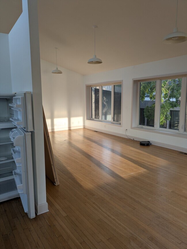 Foto del edificio - 3258 Gillham Rd