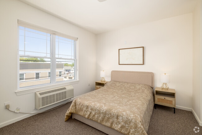 2BR, 2BA - 850SF - Second Bedroom - 510 Hamilton