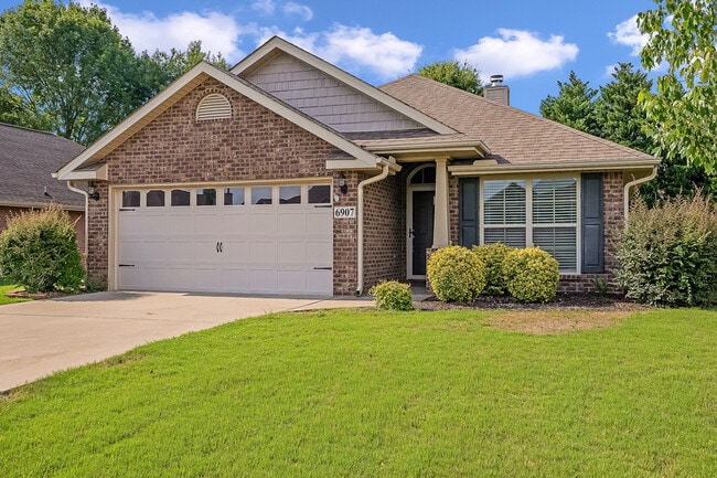Building Photo - 6907 Breyerton Way Southeast