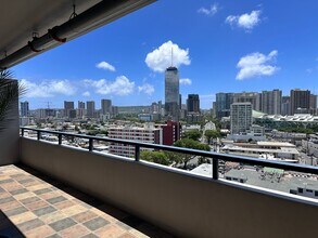 Building Photo - 1650 Kanunu St