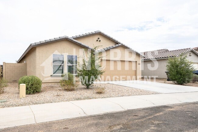 Foto del edificio - Beautiful Home, Perfect Location and Price