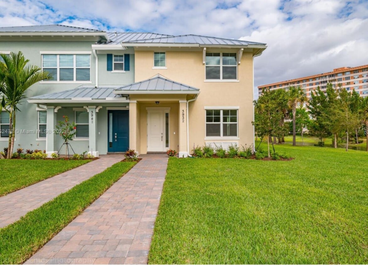 Foto principal - 3932 Long Leaf Ln