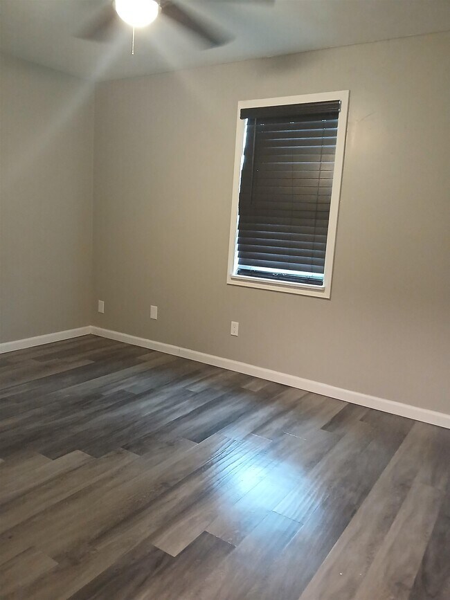 Foto del edificio - 810 Pendleton St