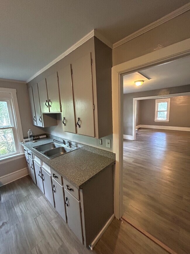 Building Photo - 681 Grier St
