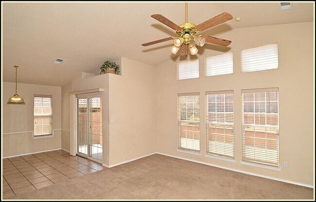 Foto del edificio - 5552 Timberfalls Rd NW