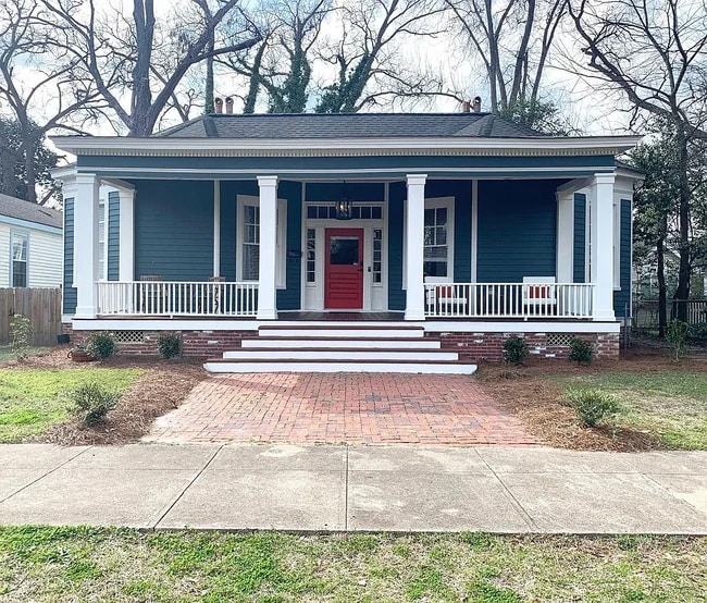 Building Photo - 619 3rd Ave