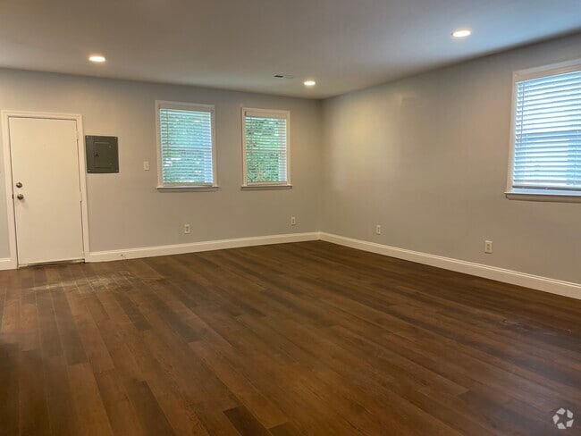 Building Photo - 3706 Dolfield Ave